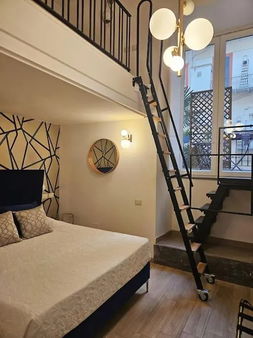 Daymoon House Vanvitelli, Napoli