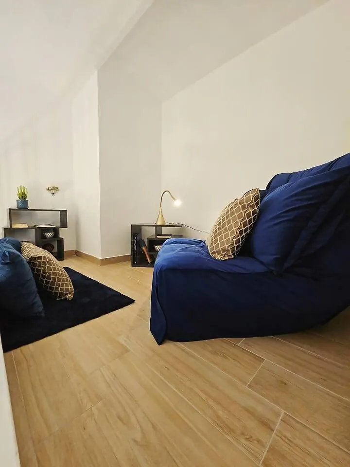 Daymoon House Vanvitelli, Napoli